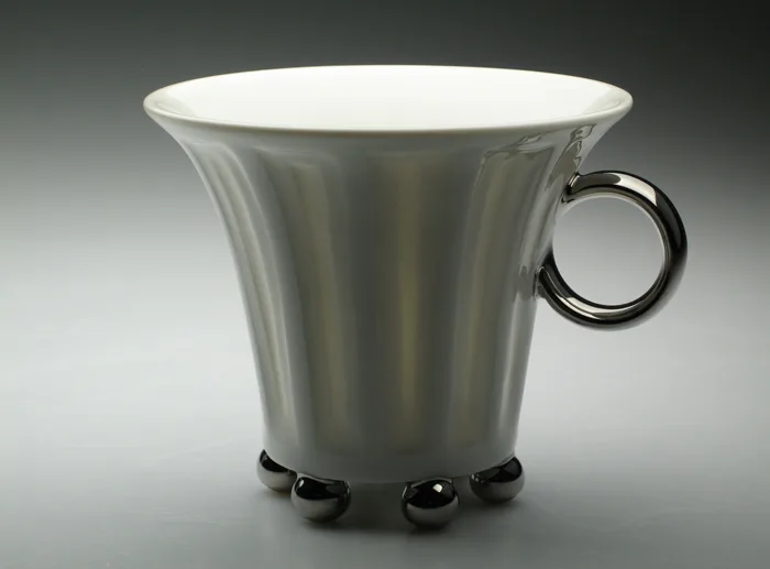 Studio Porcelain — Vladimír Groh & Yasuyo Nishida — Galerie Zlaté rybky - Ceramic Studio