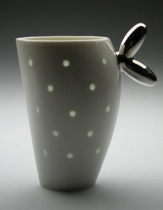 Studio Porcelain — Vladimír Groh & Yasuyo Nishida — Galerie Zlaté rybky - Ceramic Studio