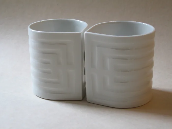 Studio Porcelain — Vladimír Groh & Yasuyo Nishida — Galerie Zlaté rybky - Ceramic Studio