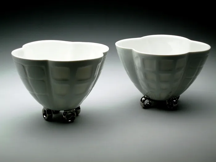 Studio Porcelain — Vladimír Groh & Yasuyo Nishida — Galerie Zlaté rybky - Ceramic Studio